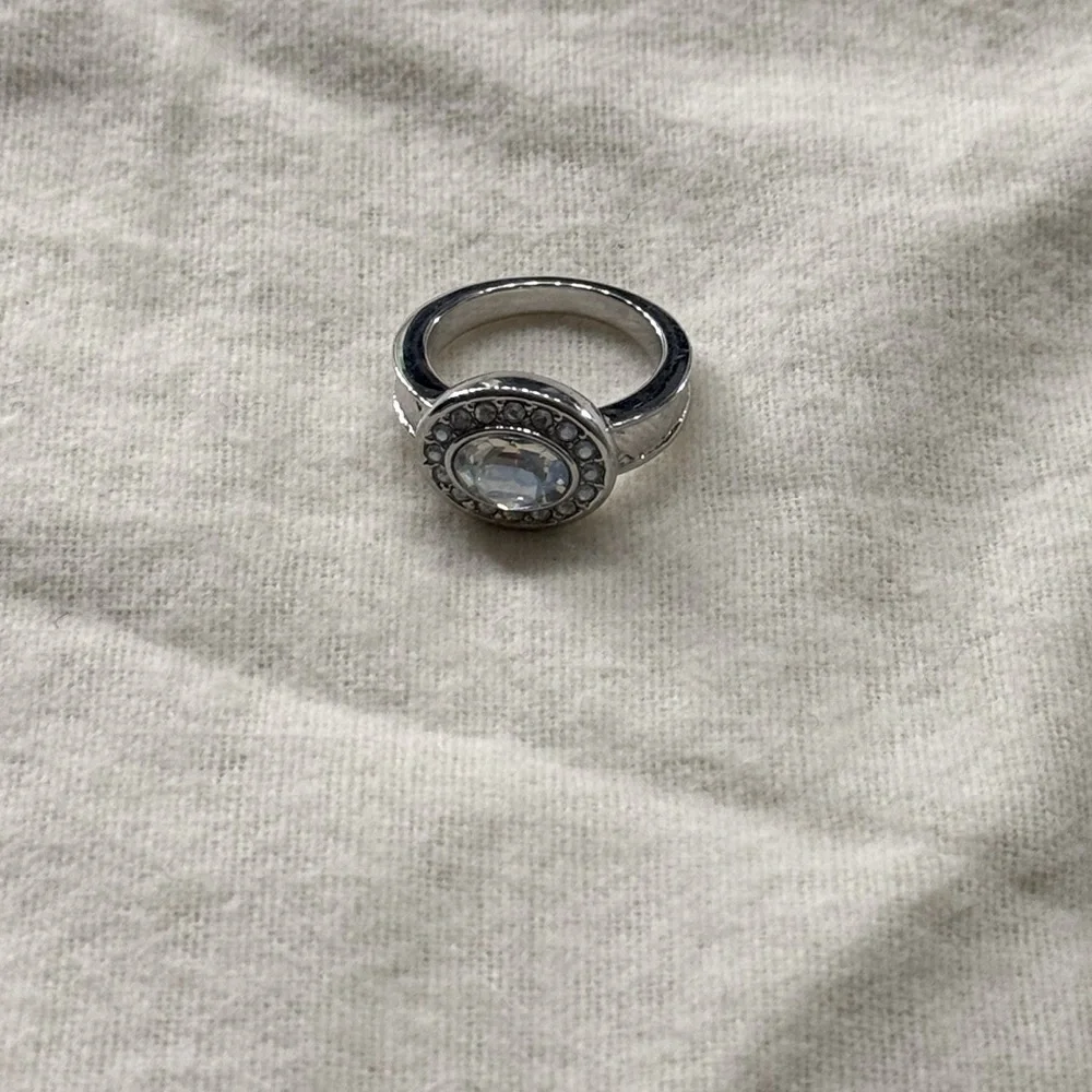 Silver round ring